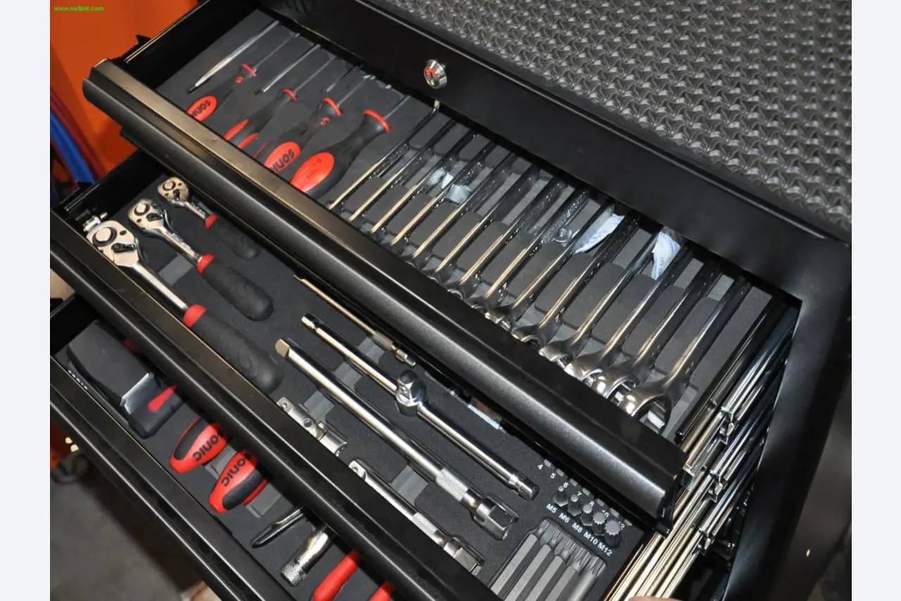 Máquinas, ferramentas, mercadorias / equipamento de oficina do ambiente<br> Comércio automóvel / serviço de pneus-7